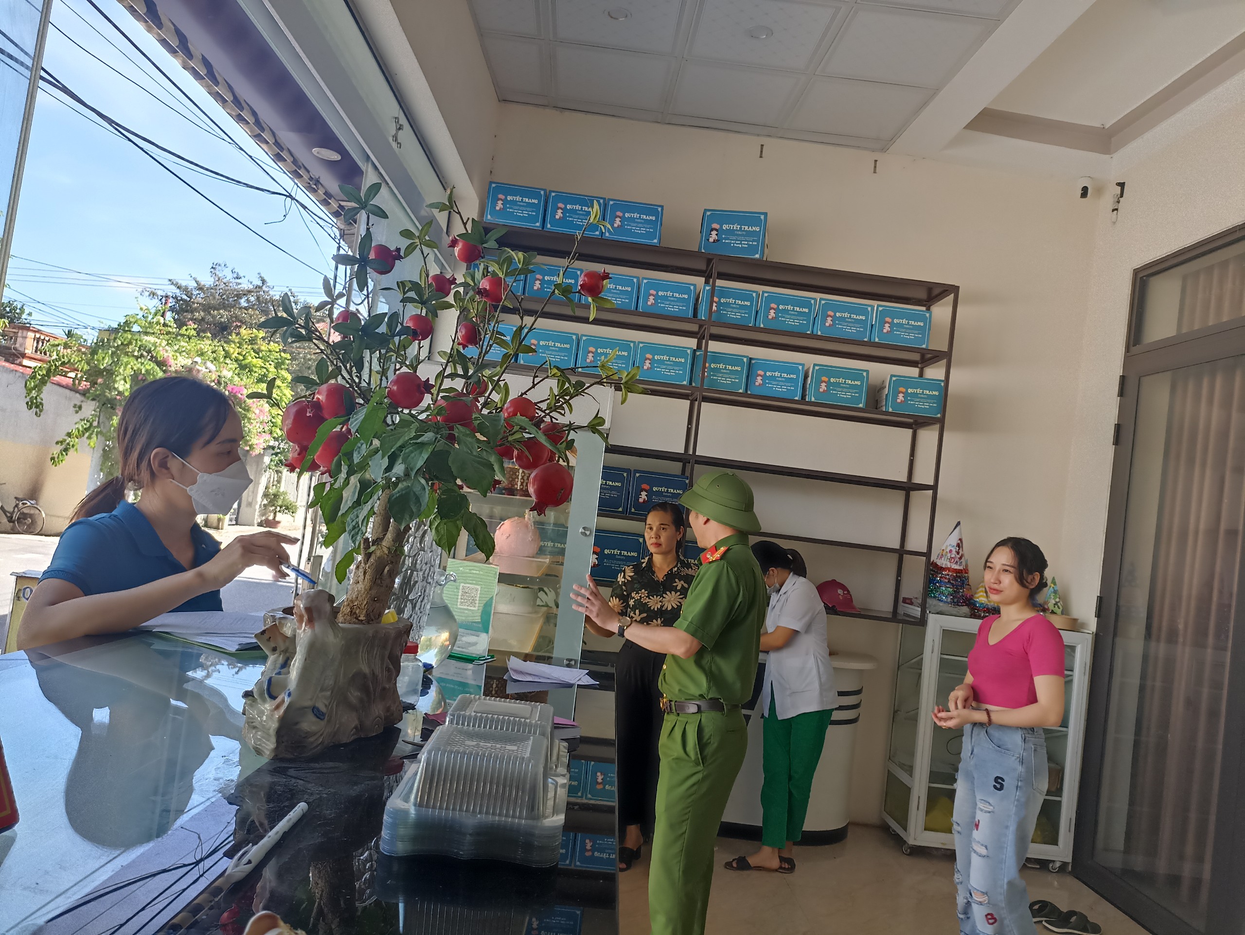 UBND xã Quảng Định tổ chức kiểm tra An toàn vệ sinh  thực phẩm của các cơ sở sản xuất, kinh doanh thực phẩm trên địa bàn xã 